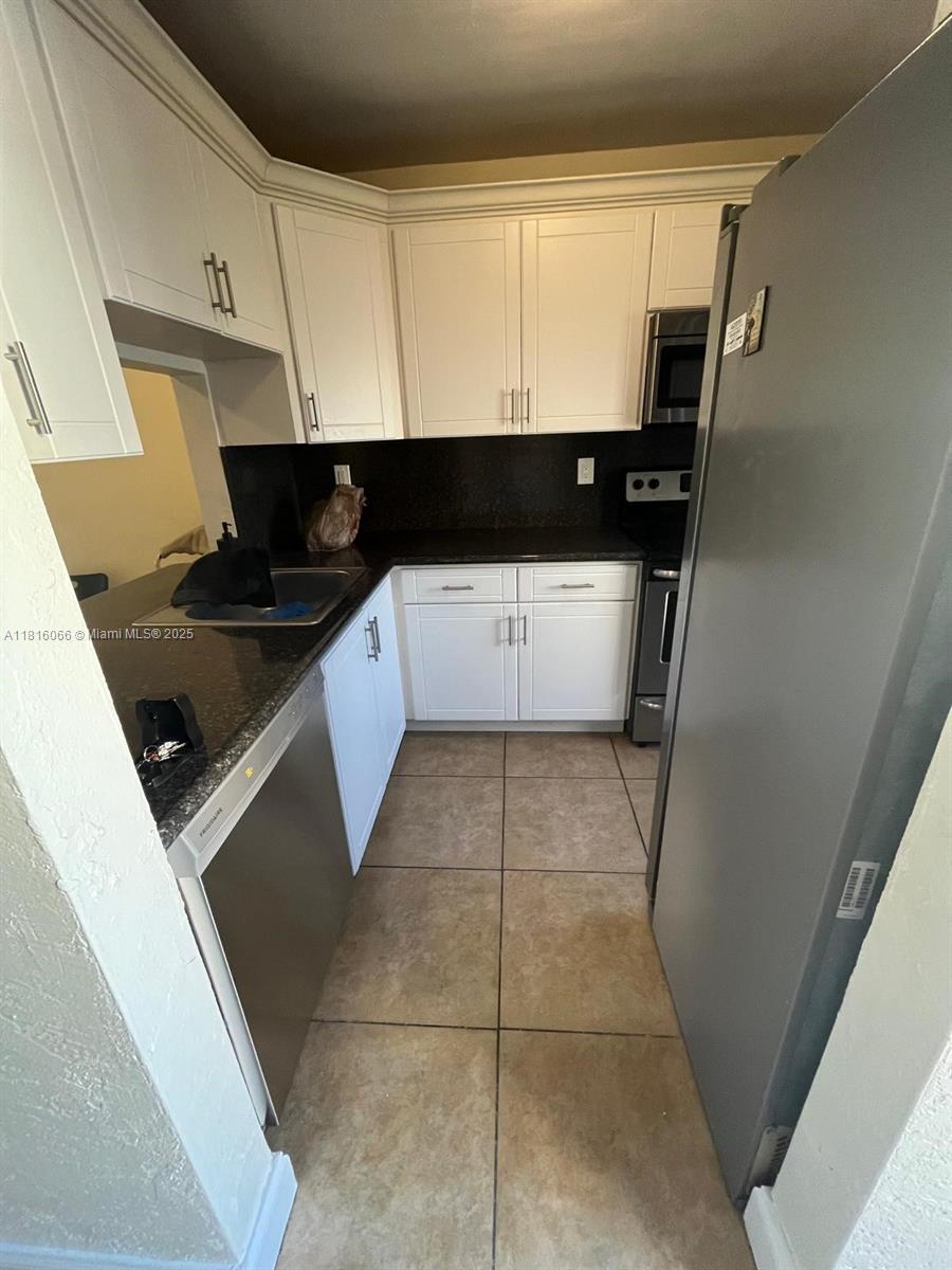 1650 S Le Jeune Rd # 204