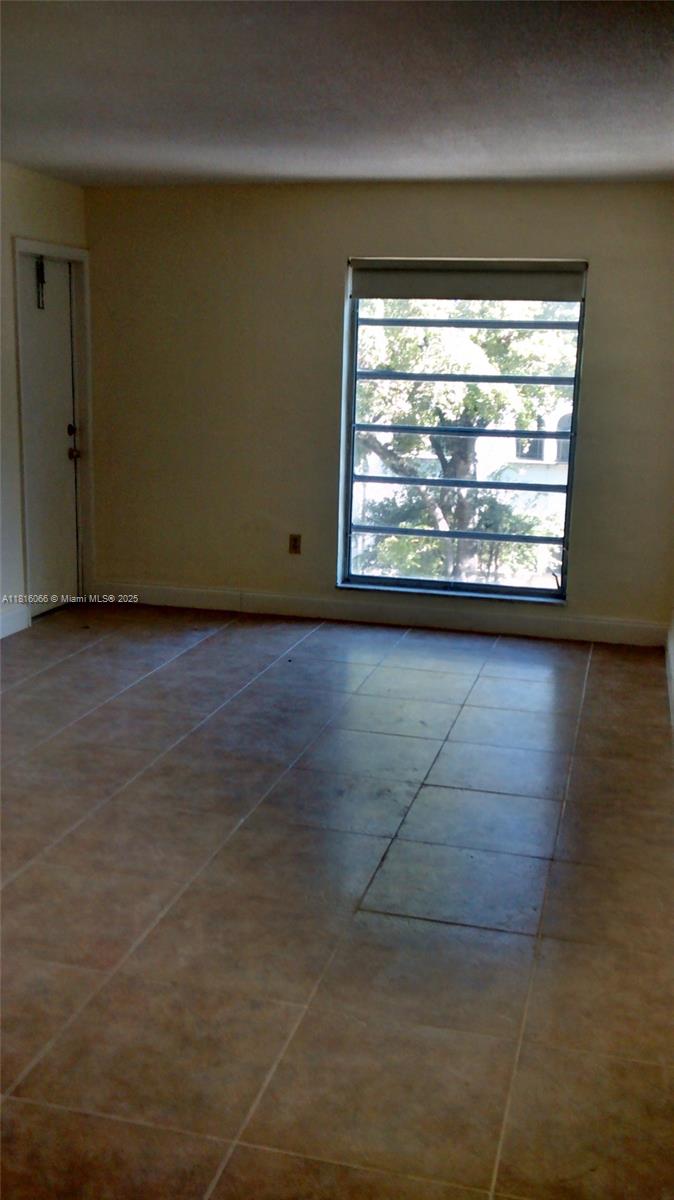 1650 S Le Jeune Rd # 204