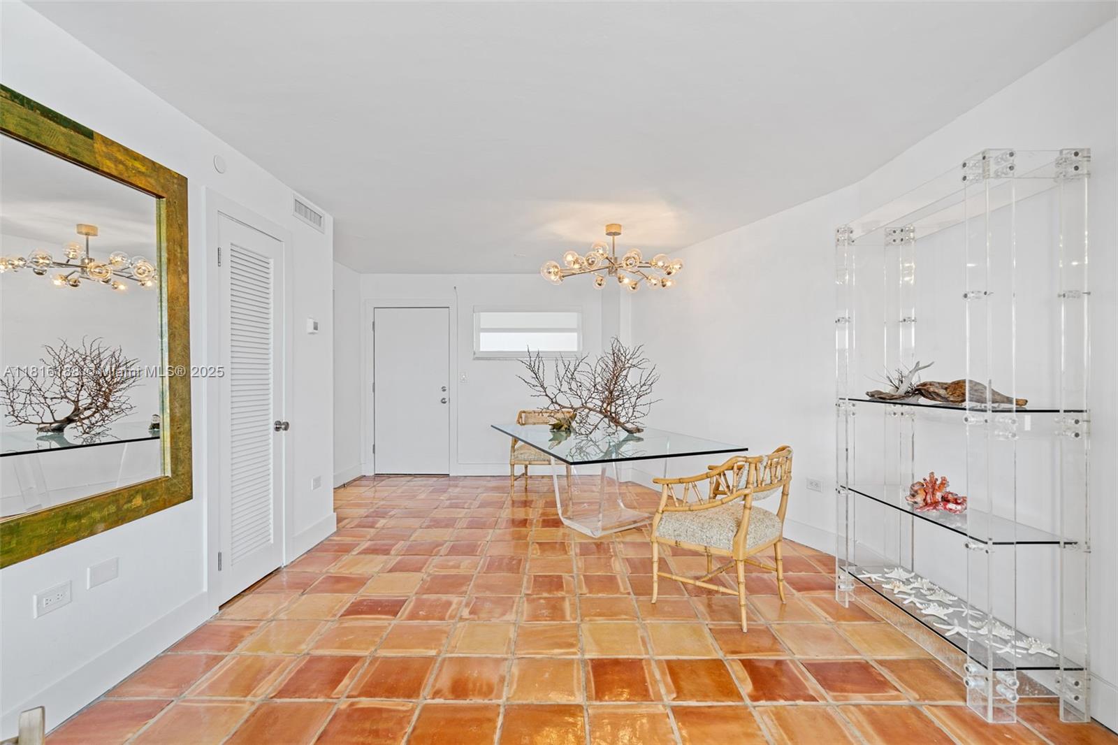 1881 Washington Ave # 16E