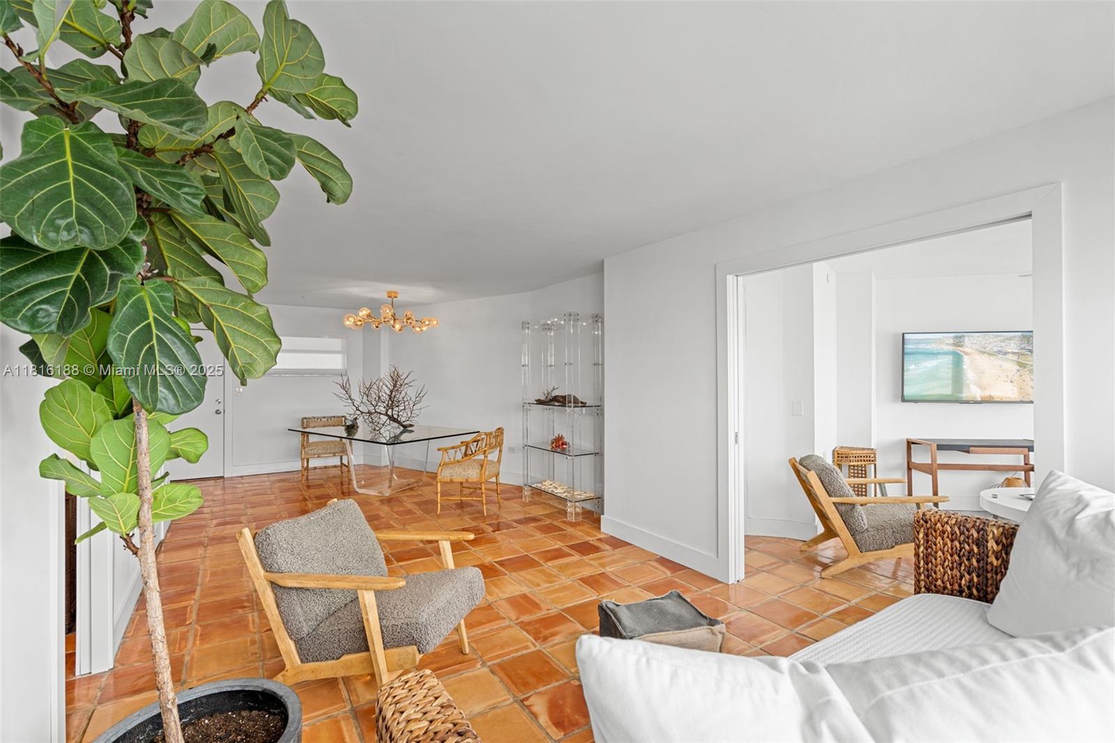 1881 Washington Ave # 16E