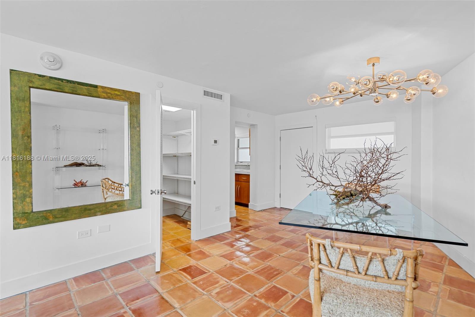 1881 Washington Ave # 16E
