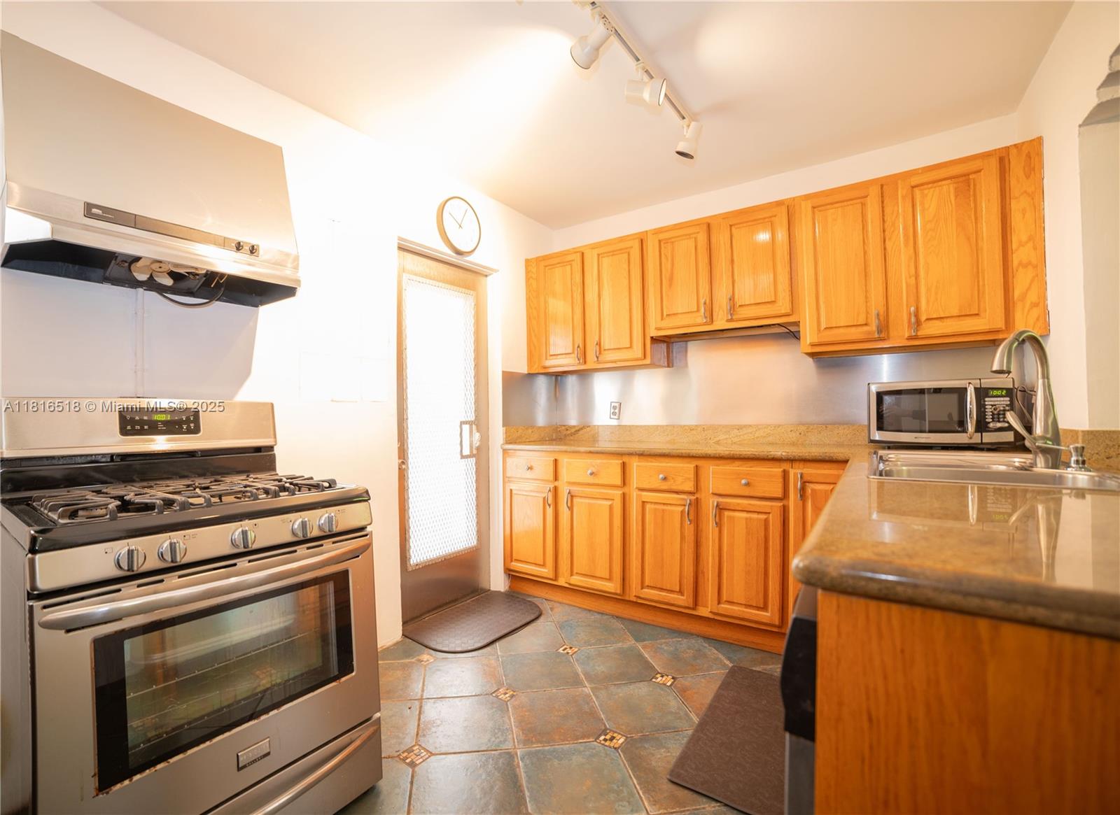 1145 Meridian Ave # 9