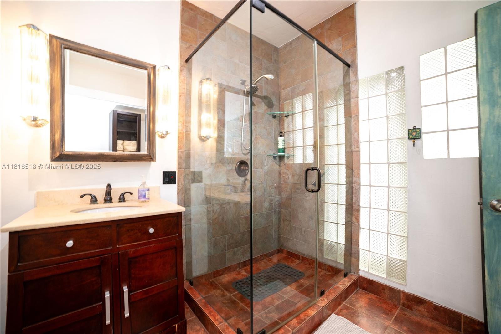 1145 Meridian Ave # 9