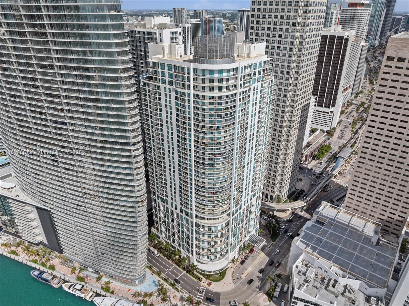 300 S Biscayne Blvd # 802 Unit: L-802