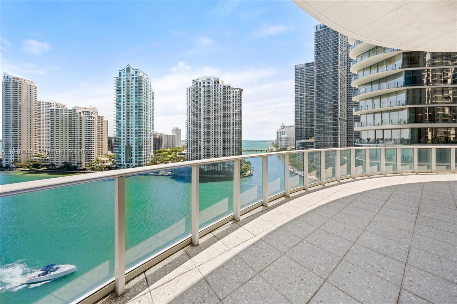 300 S Biscayne Blvd # 802 Unit: L-802
