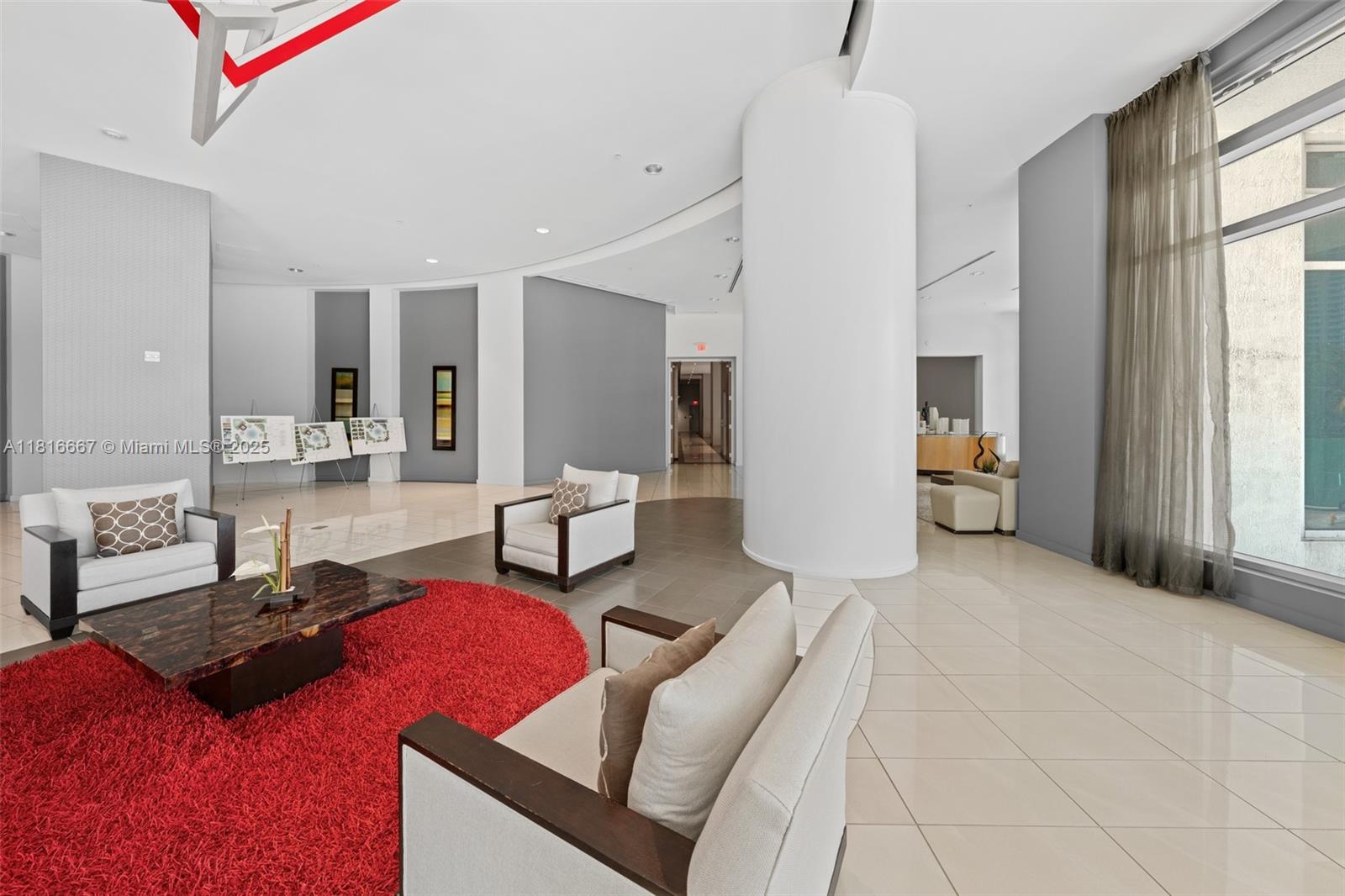 300 S Biscayne Blvd # 802 Unit: L-802