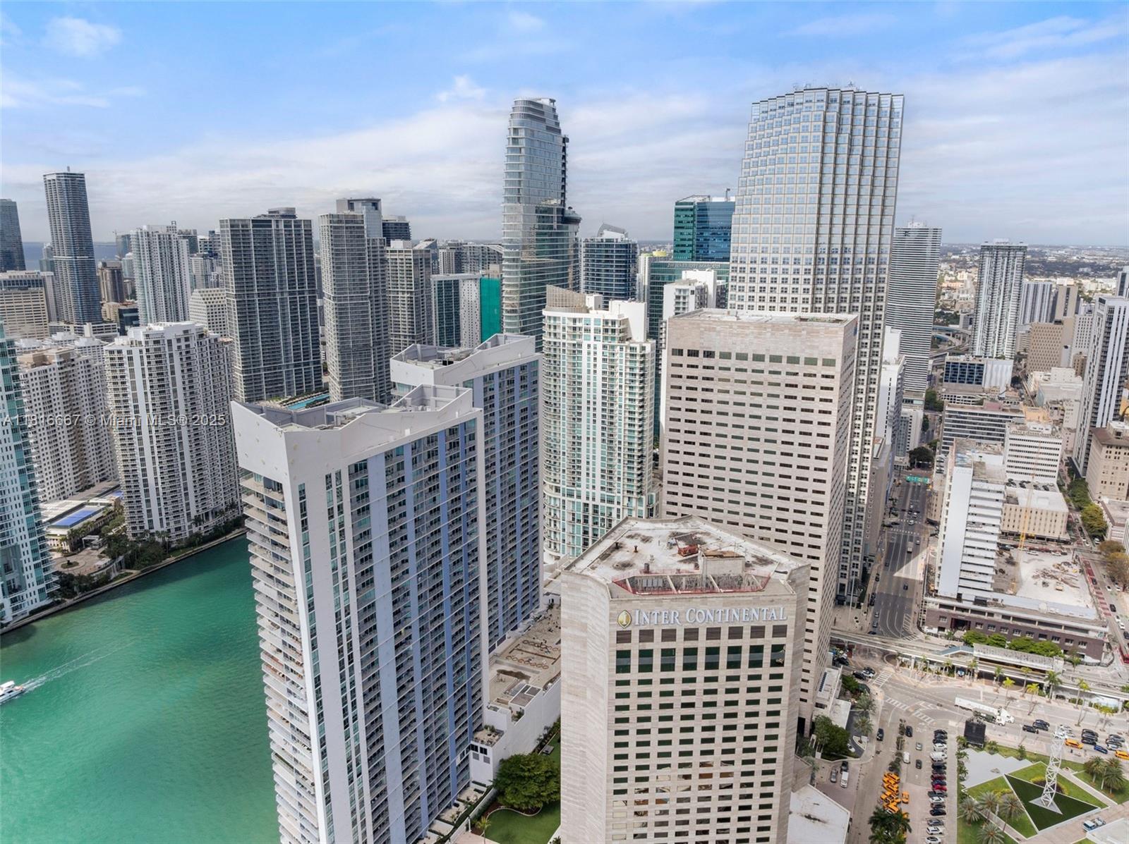 300 S Biscayne Blvd # 802 Unit: L-802