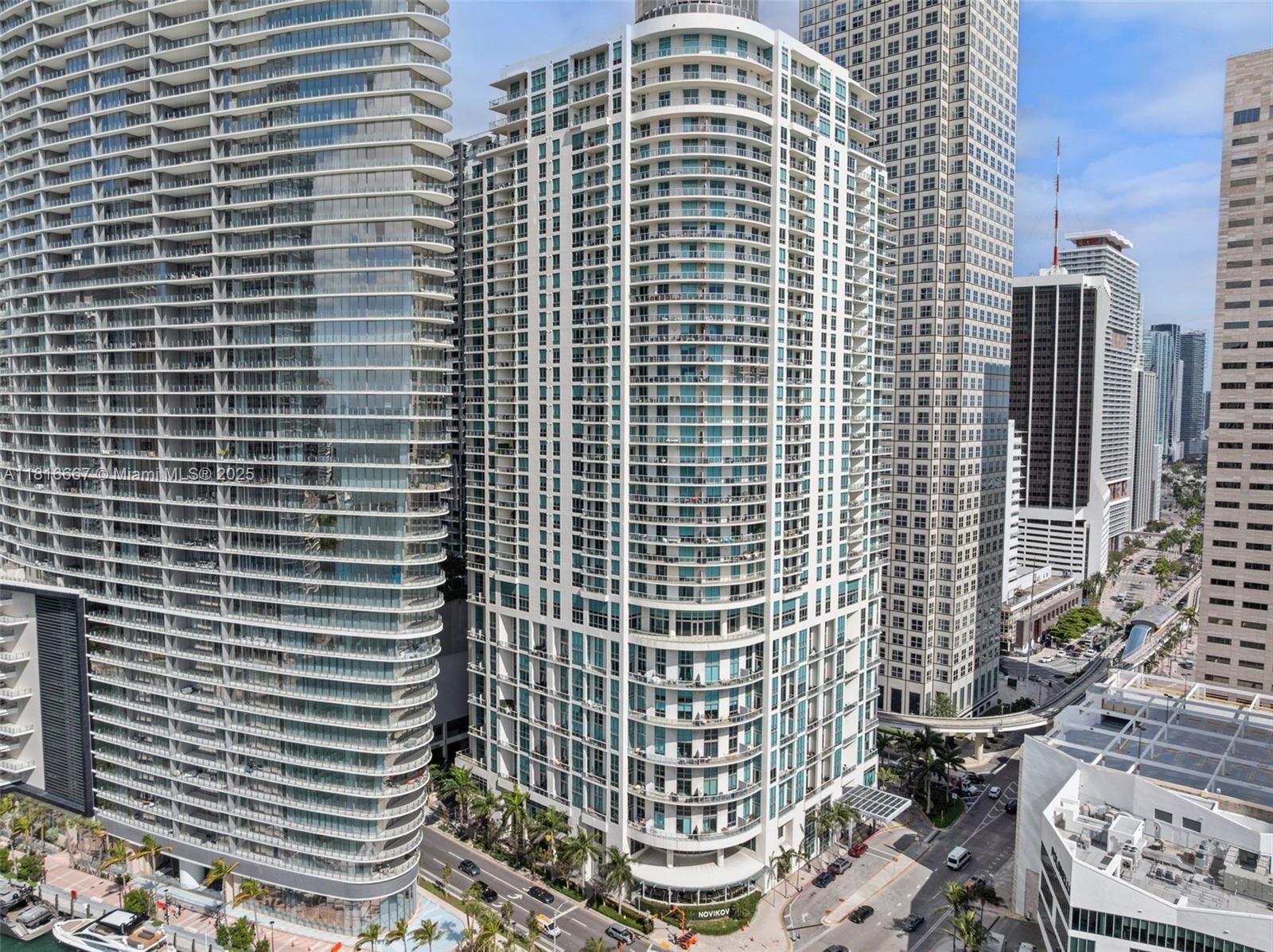 300 S Biscayne Blvd # 802 Unit: L-802