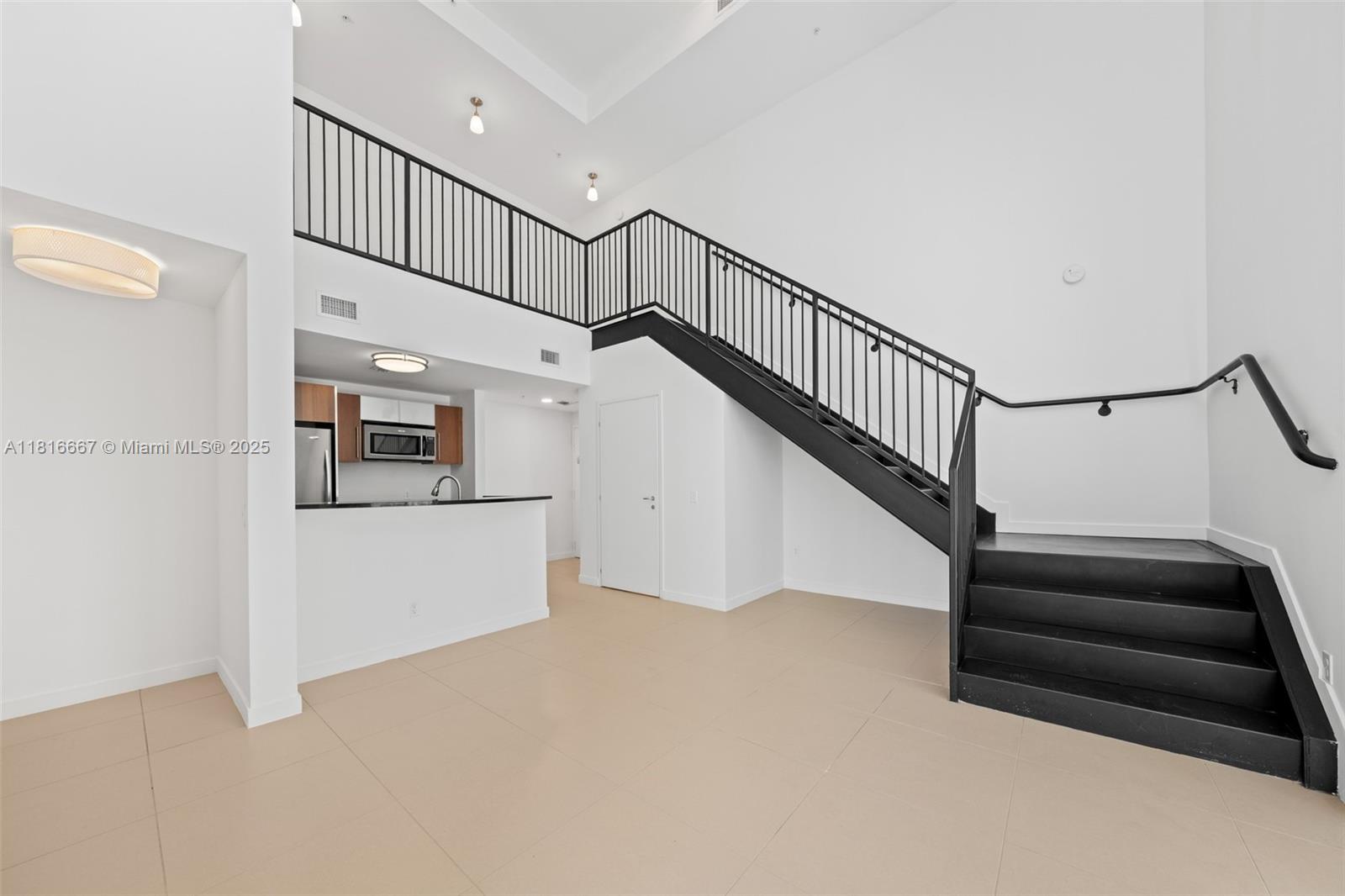 300 S Biscayne Blvd # 802 Unit: L-802