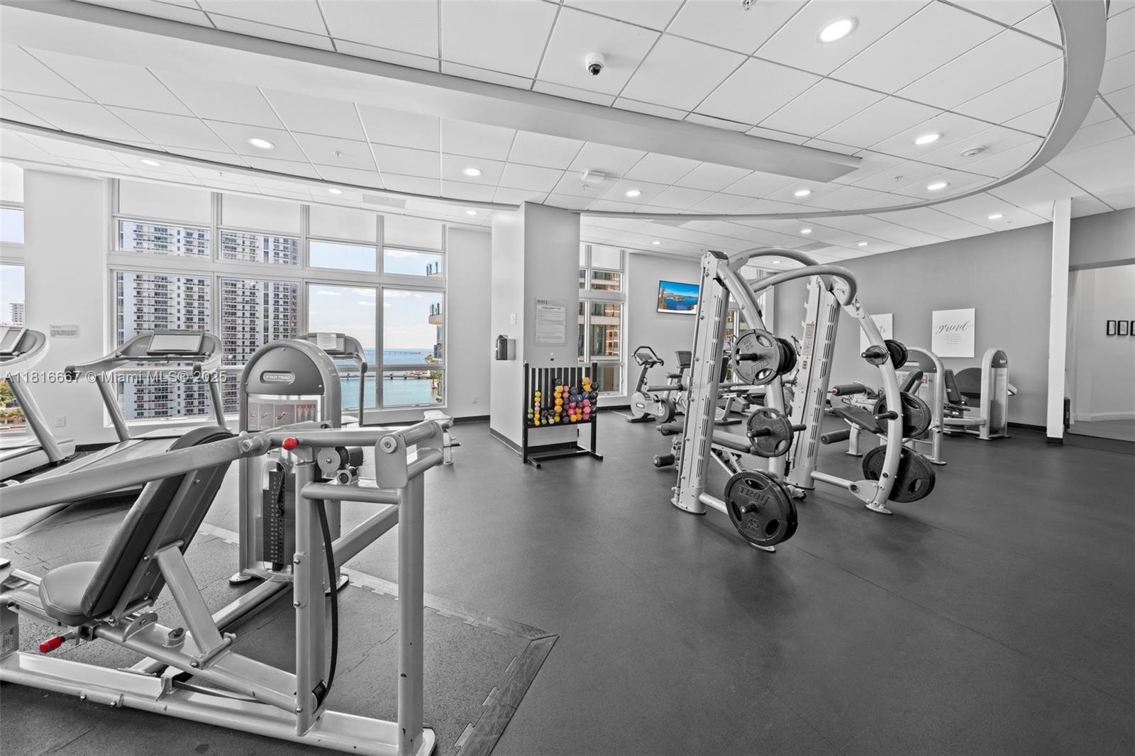 300 S Biscayne Blvd # 802 Unit: L-802