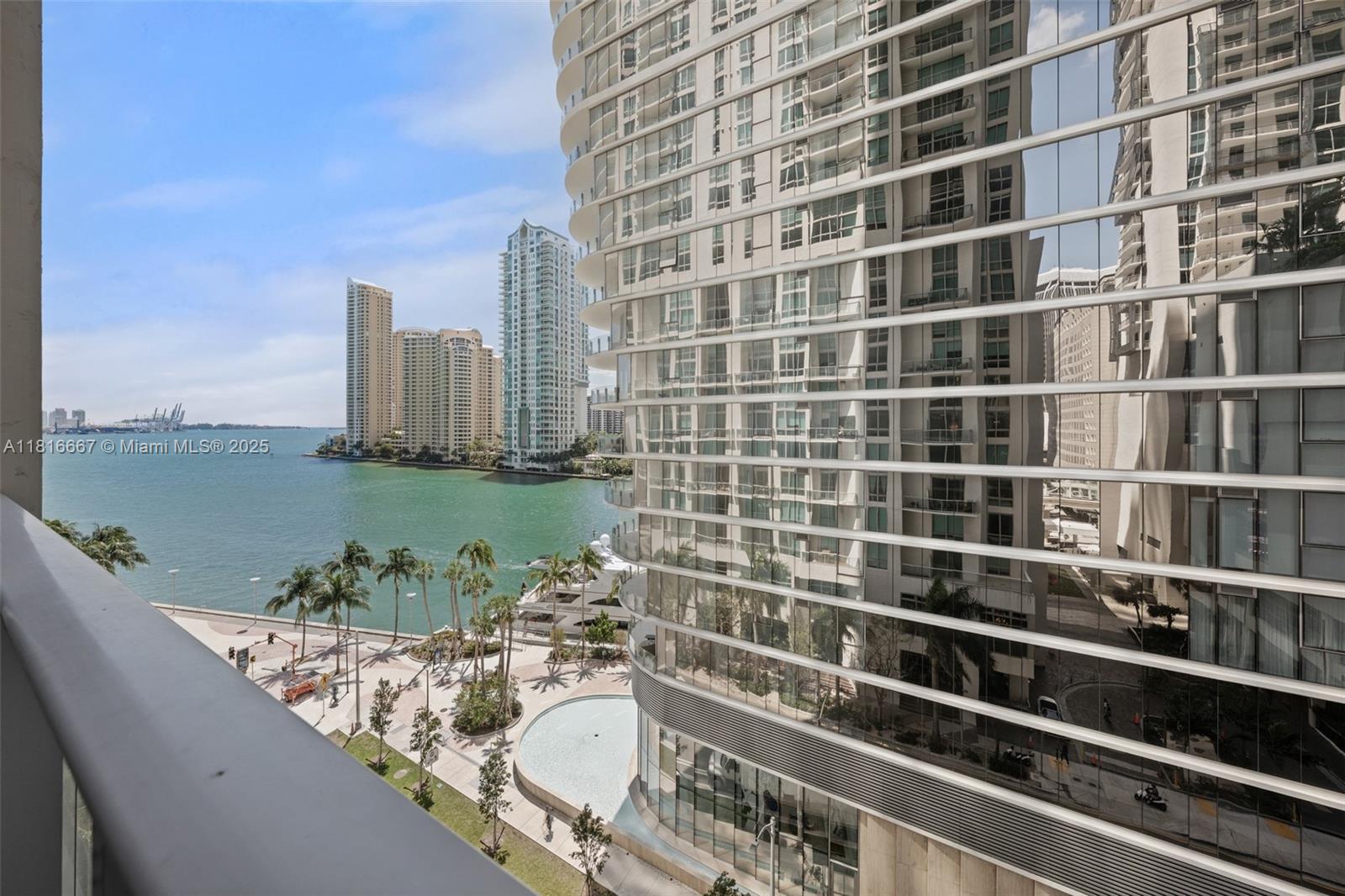 300 S Biscayne Blvd # 802 Unit: L-802