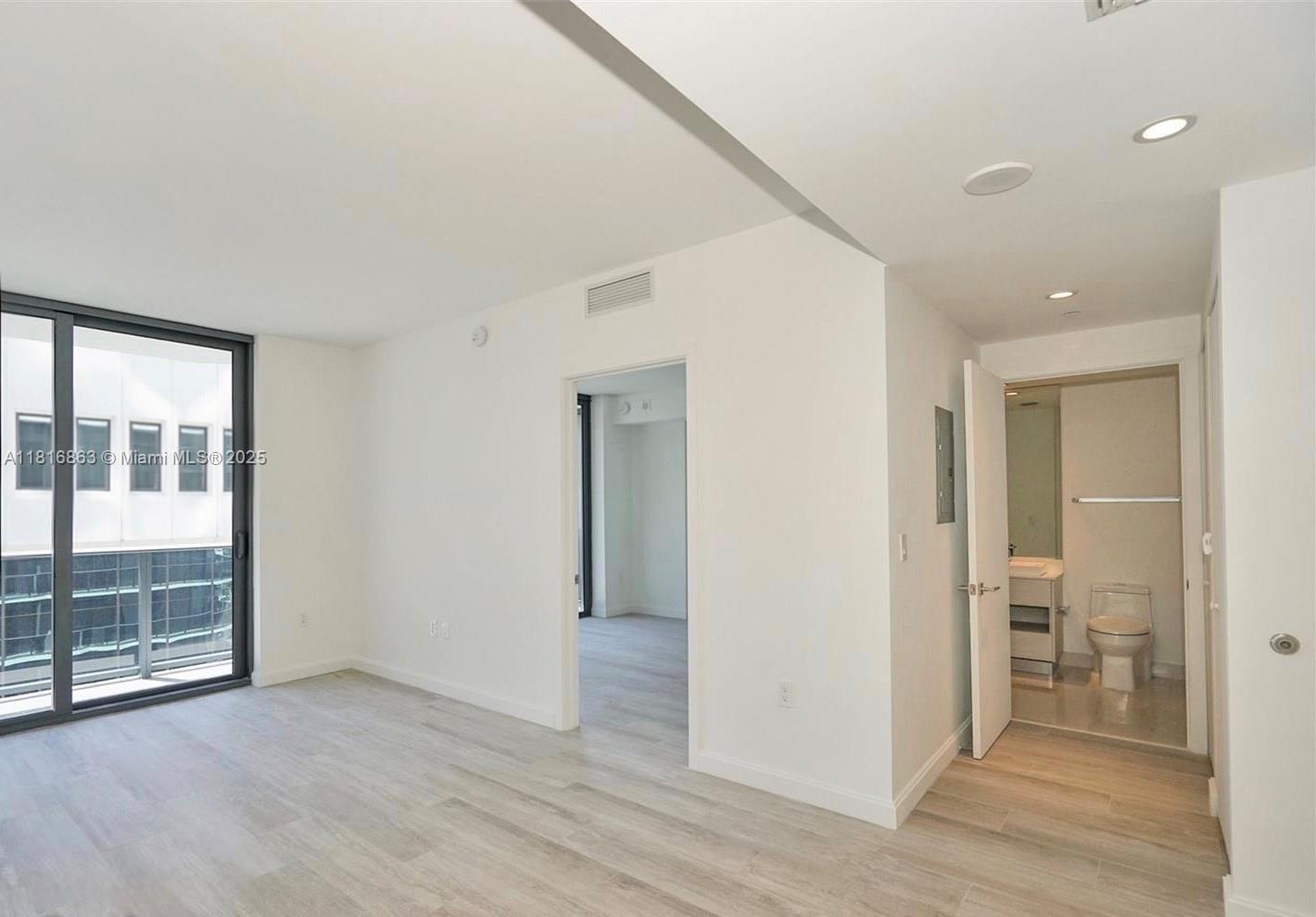 55 SW 9th St # 2507