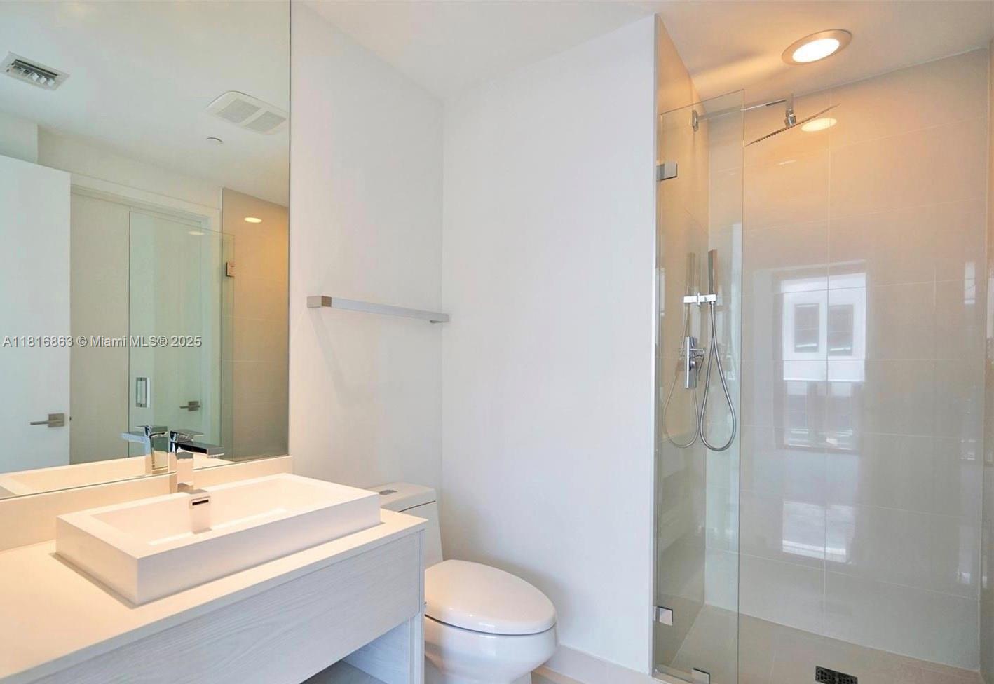 55 SW 9th St # 2507