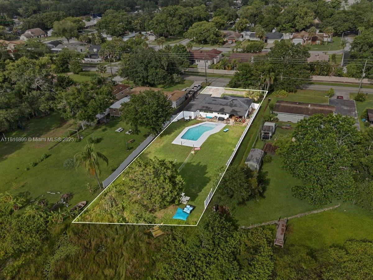 8120 GONDOLA DR