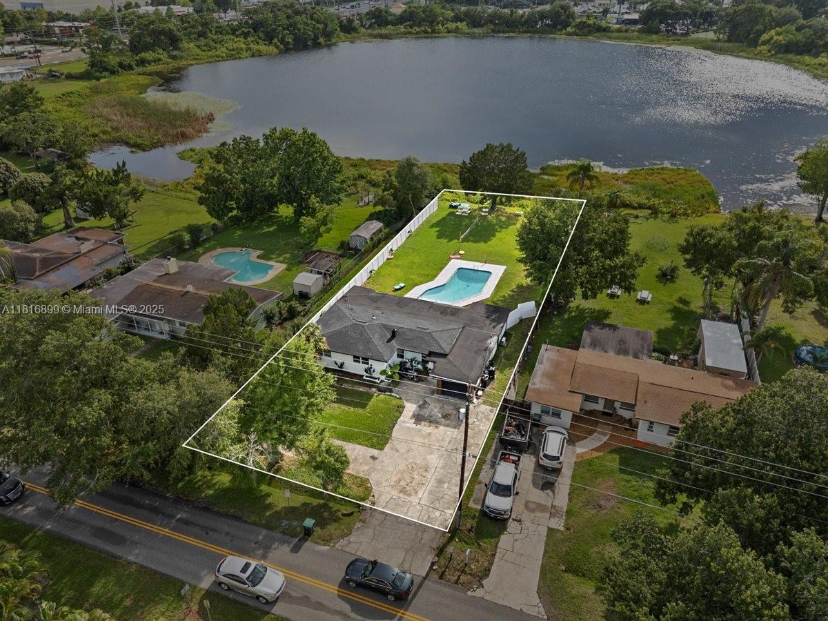 8120 GONDOLA DR
