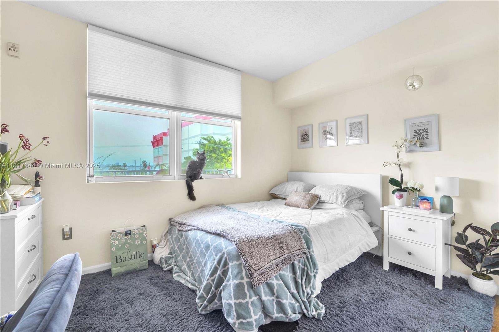 1555 N Treasure Dr # 304