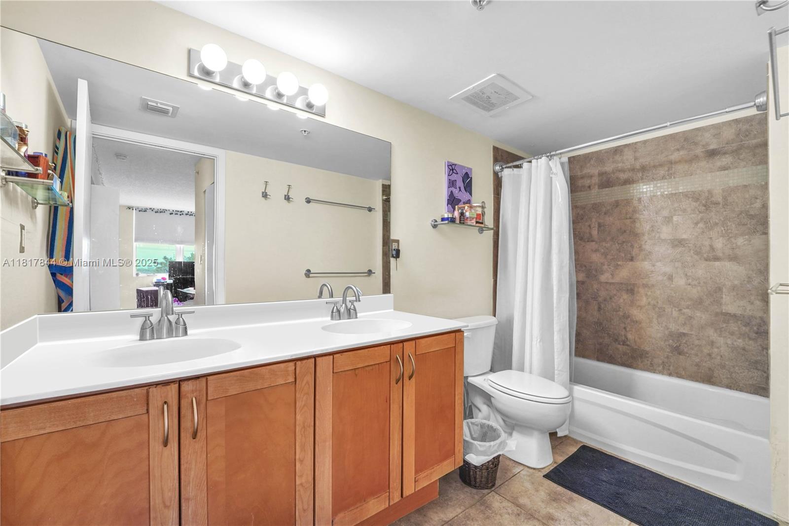 1555 N Treasure Dr # 304