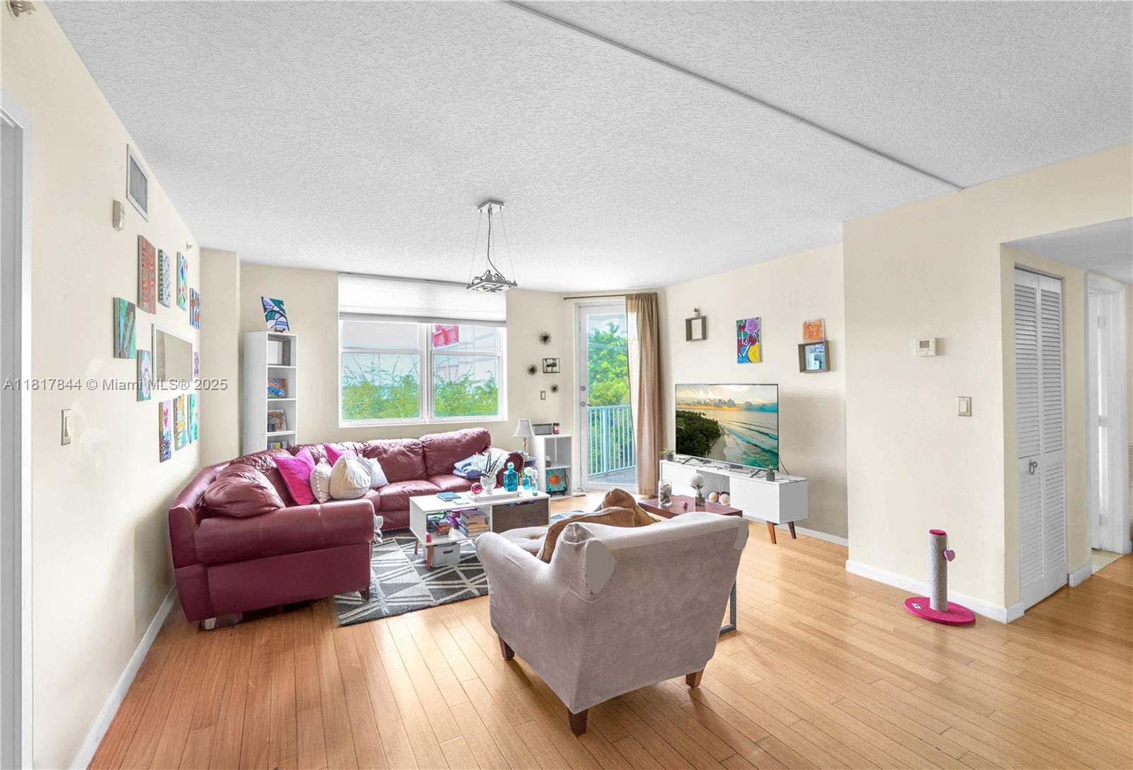 1555 N Treasure Dr # 304