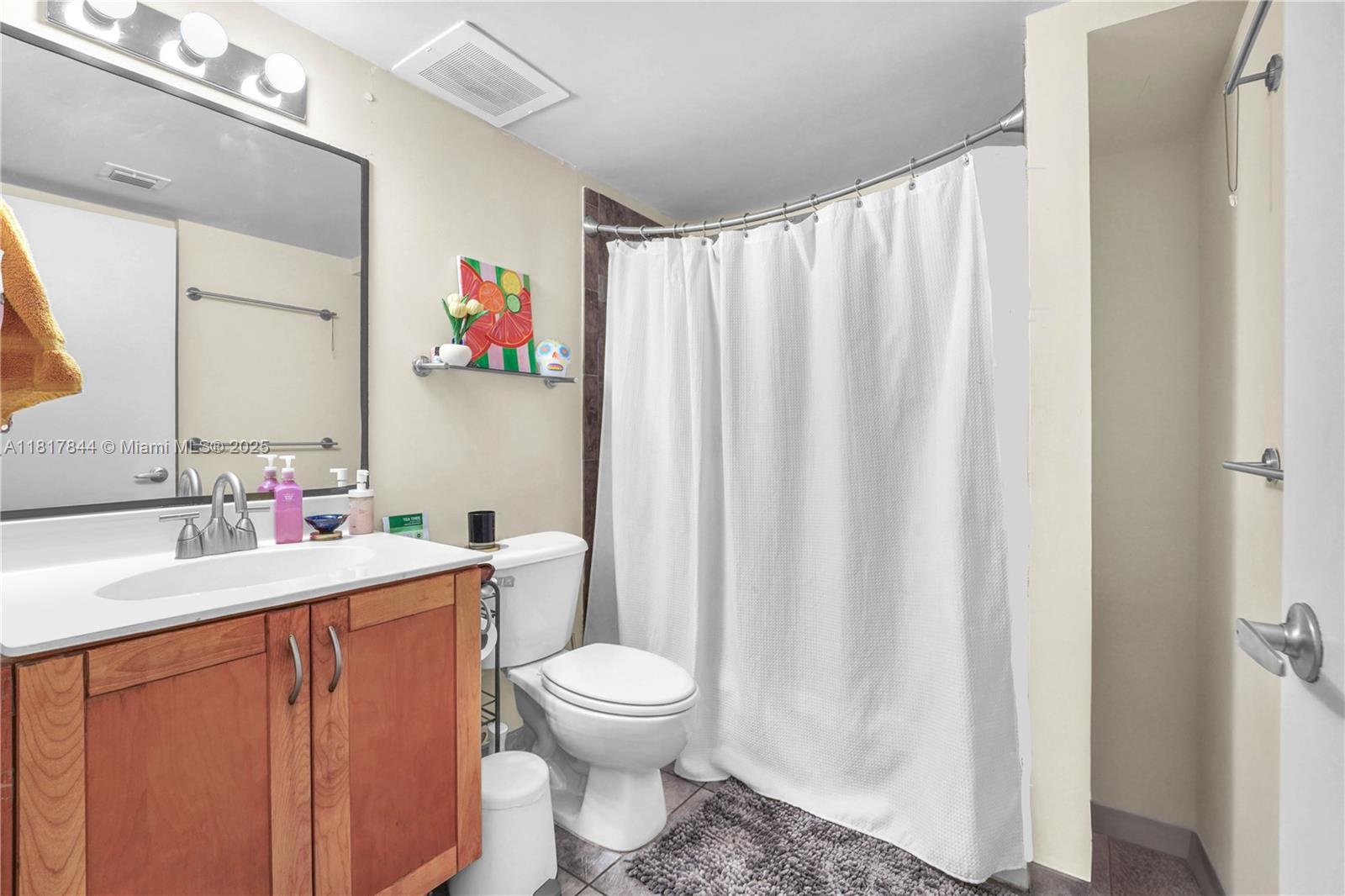 1555 N Treasure Dr # 304