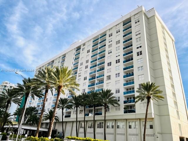 6770 Indian Creek Dr # 11S