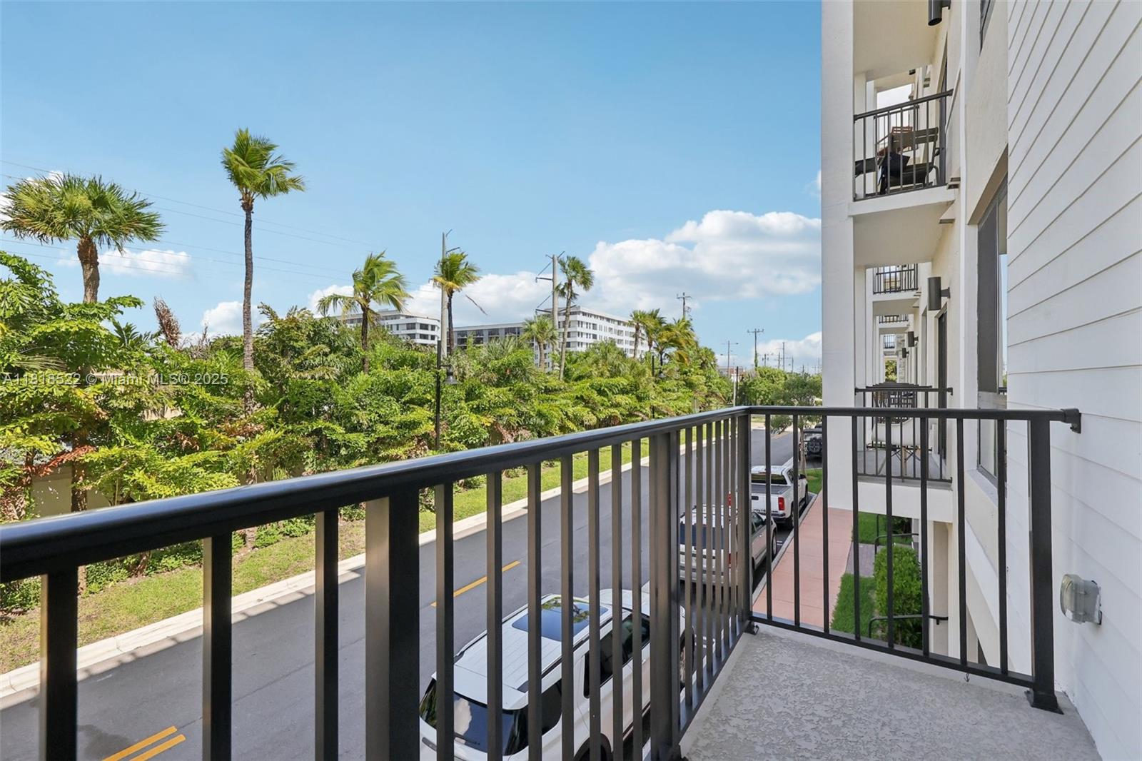 8001 NW 41st St # 112 Unit: F-112