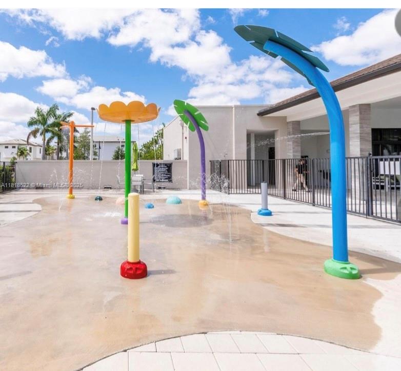 8001 NW 41st St # 112 Unit: F-112