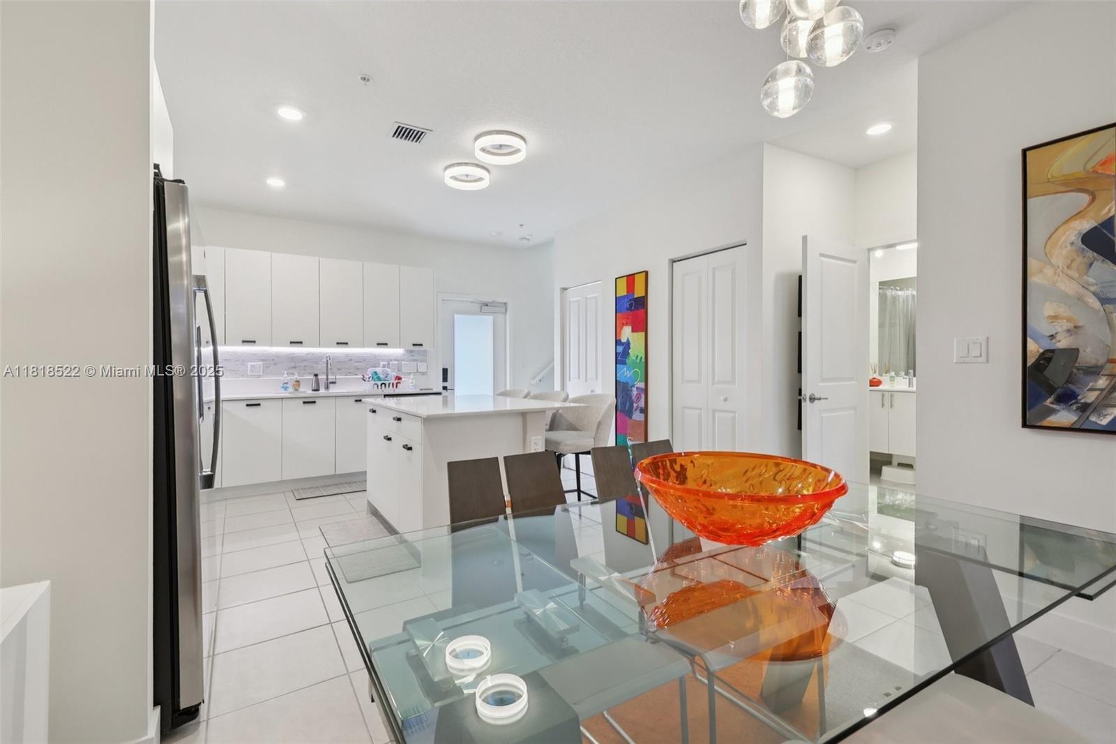 8001 NW 41st St # 112 Unit: F-112