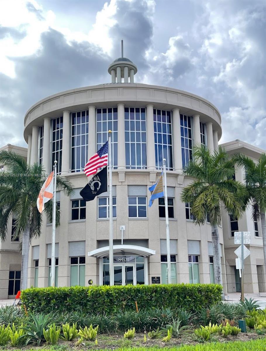 8001 NW 41st St # 112 Unit: F-112