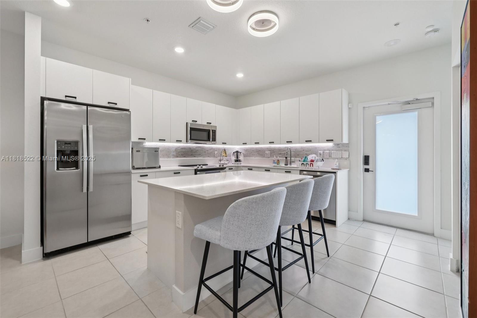 8001 NW 41st St # 112 Unit: F-112