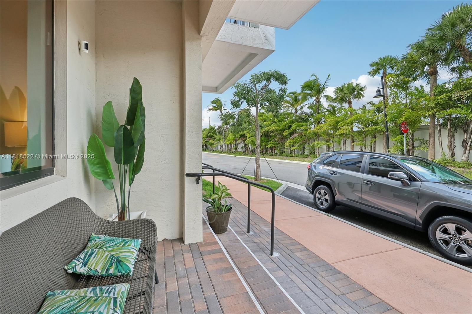 8001 NW 41st St # 112 Unit: F-112