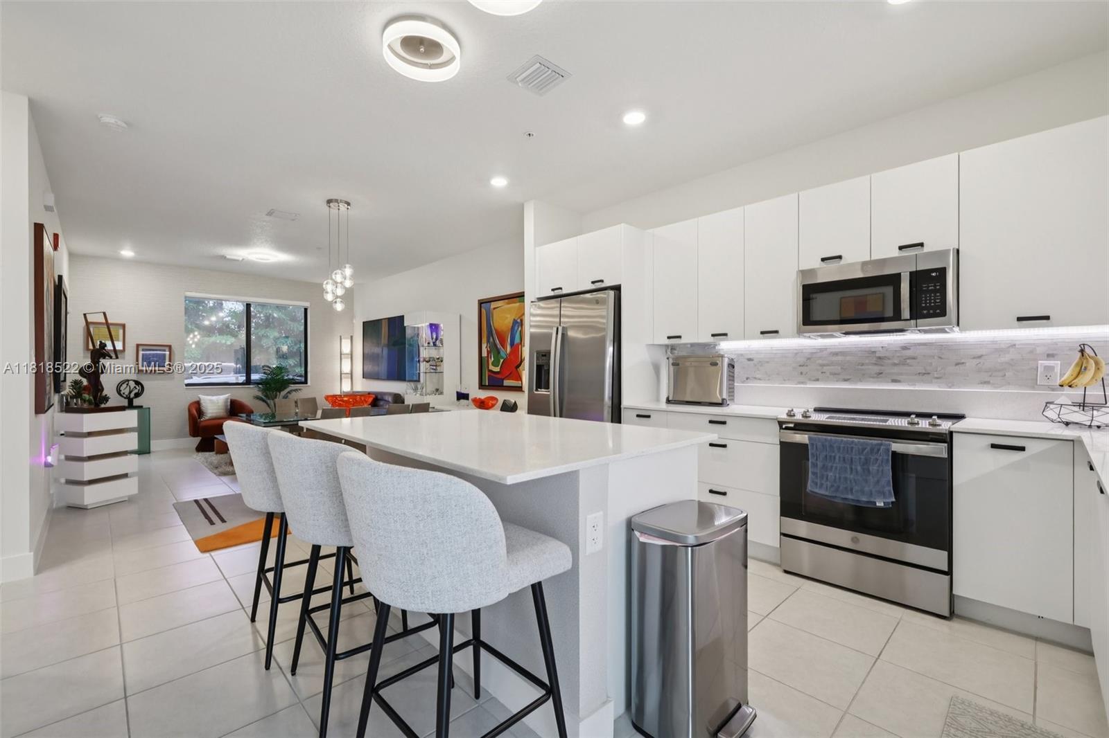 8001 NW 41st St # 112 Unit: F-112