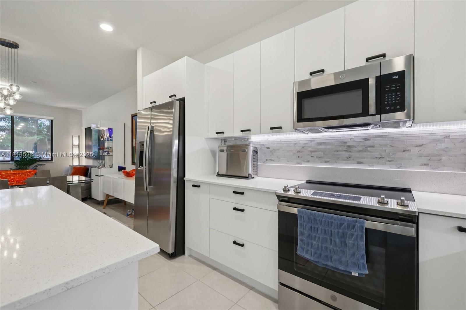 8001 NW 41st St # 112 Unit: F-112