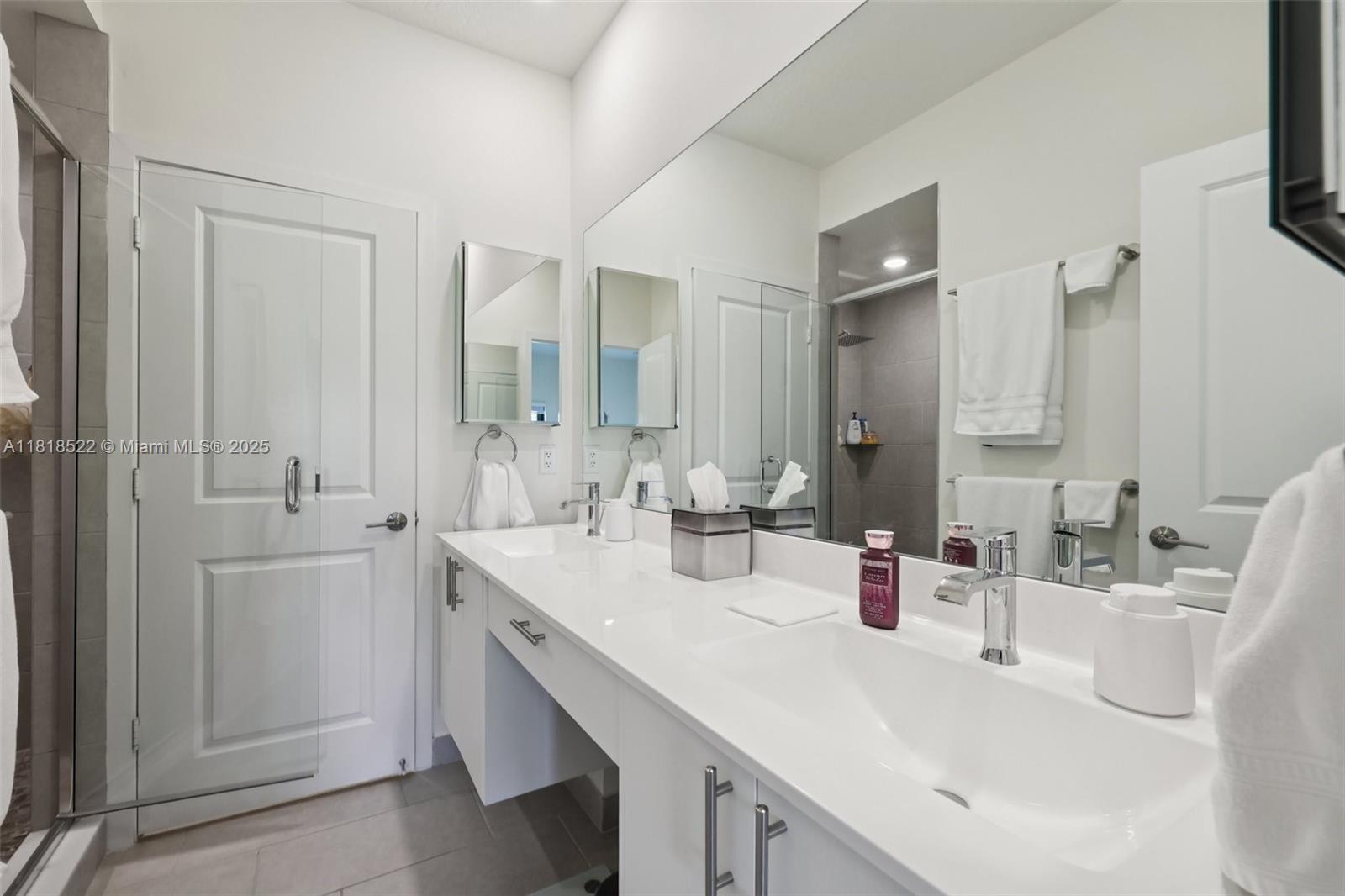 8001 NW 41st St # 112 Unit: F-112