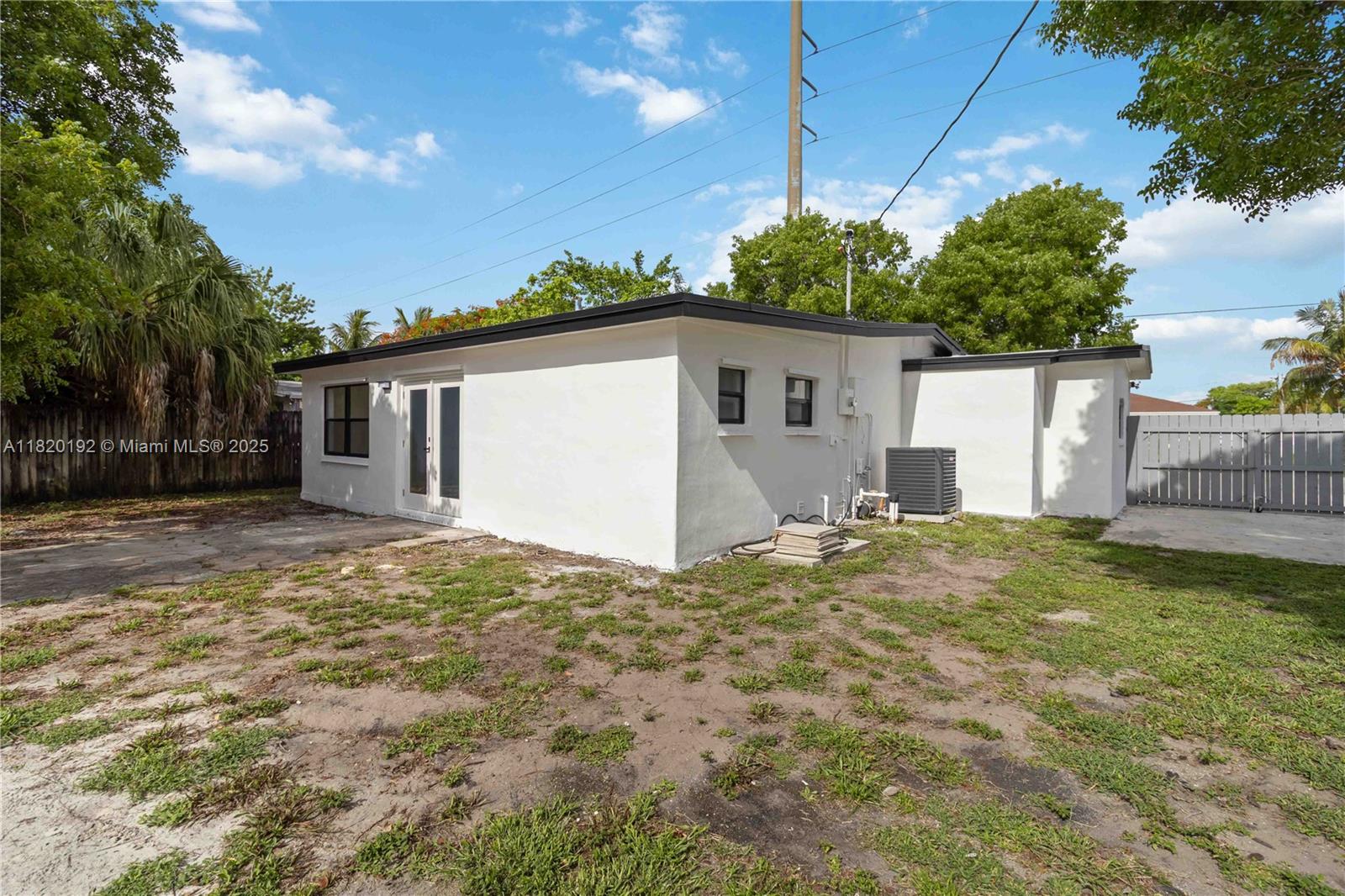 4730 NE 15th Ave