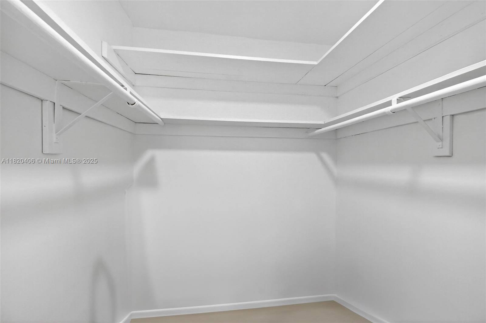 1710 NE 191 Street # 206