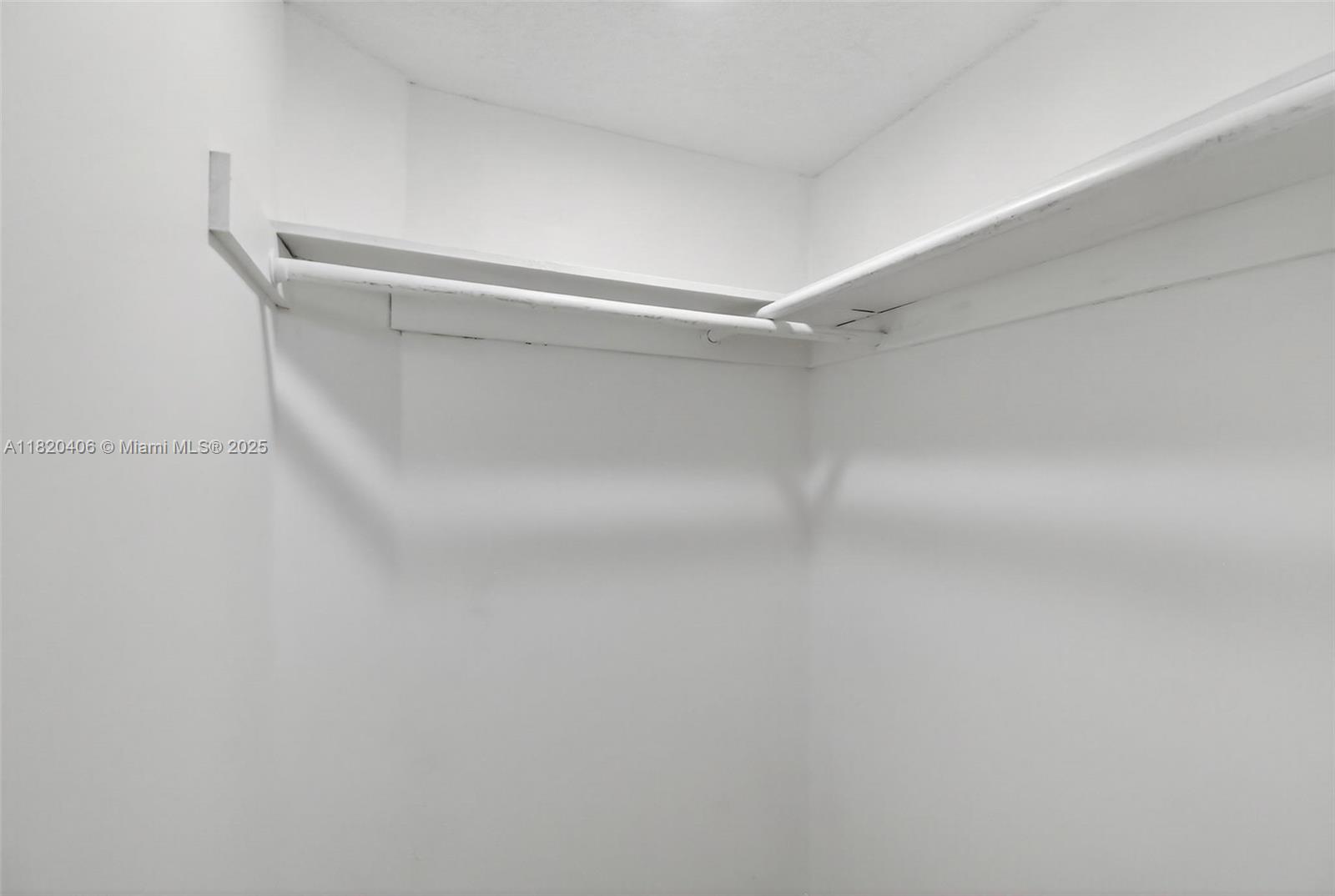 1710 NE 191 Street # 206