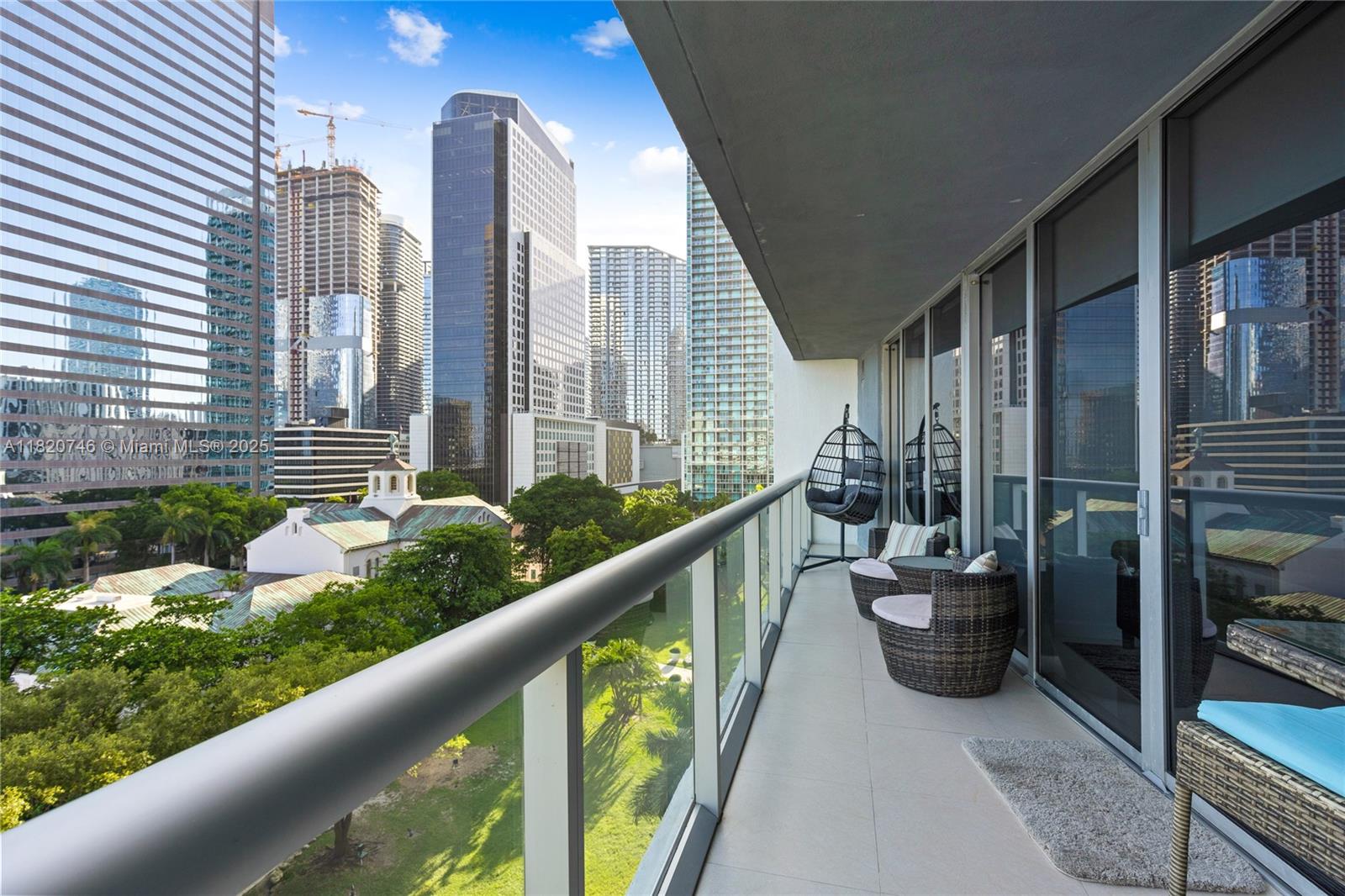 495 Brickell Ave # 905