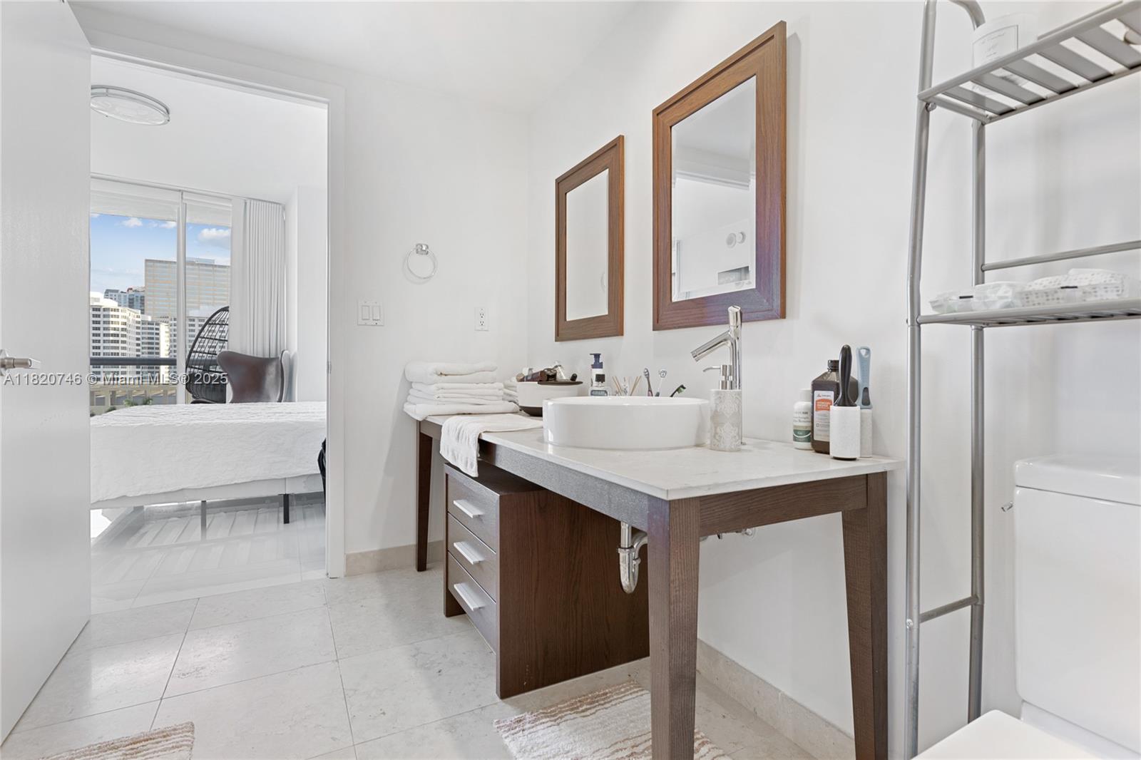 495 Brickell Ave # 905