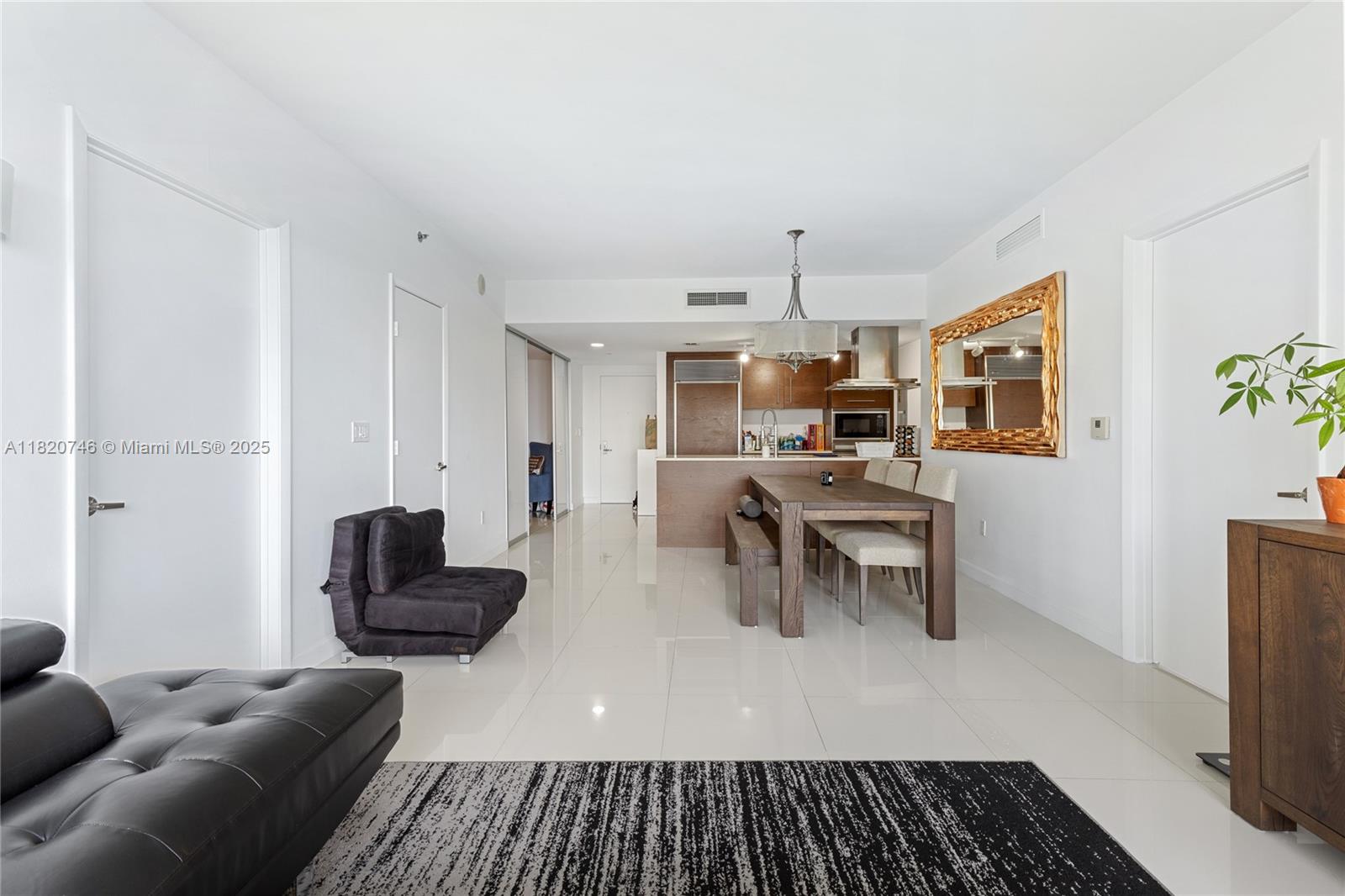 495 Brickell Ave # 905