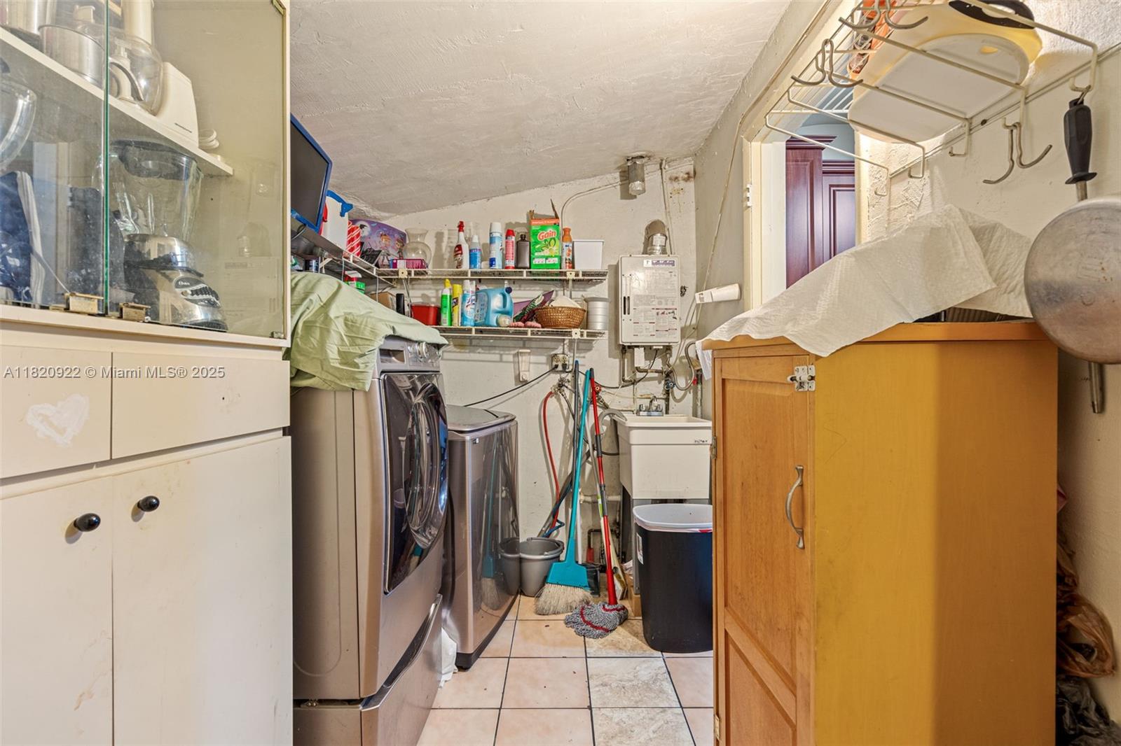 1110 NW 183rd St
