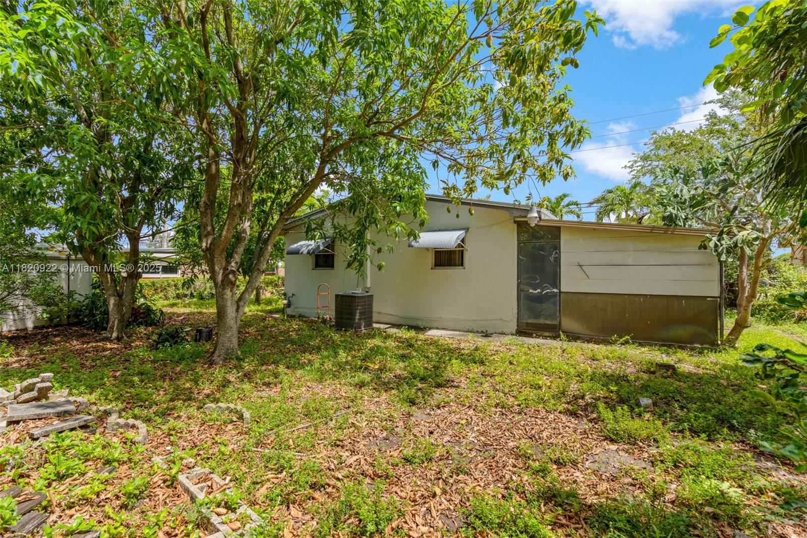 1110 NW 183rd St