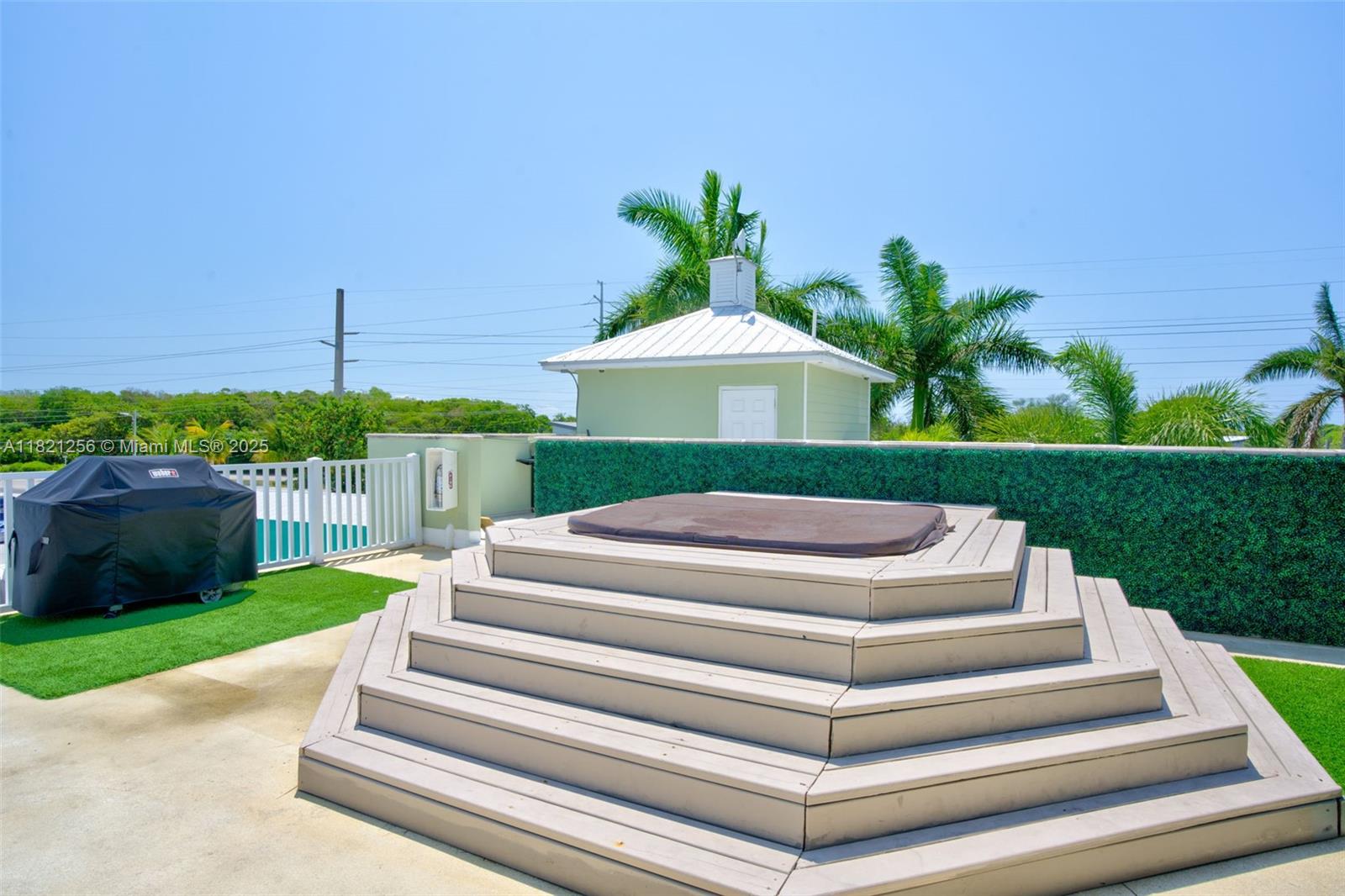 104000 Overseas Hwy # 5 Unit: 2-5