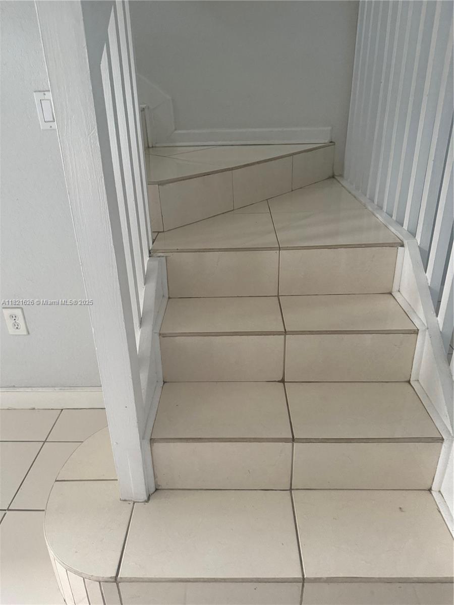 7337 nw 174 th ter # 107