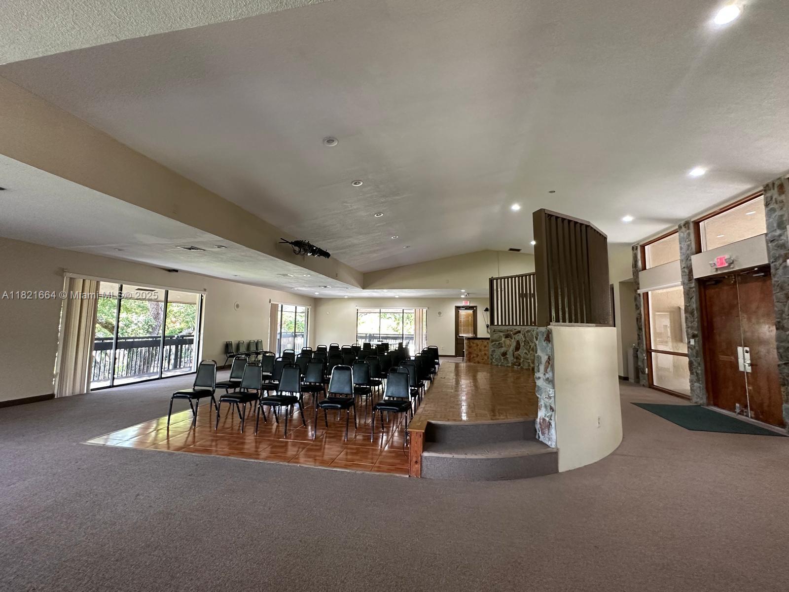 471 Ives Dairy Rd # 3 Unit: 206-3