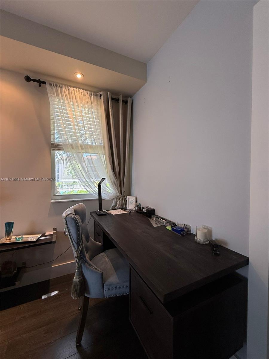 471 Ives Dairy Rd # 3 Unit: 206-3