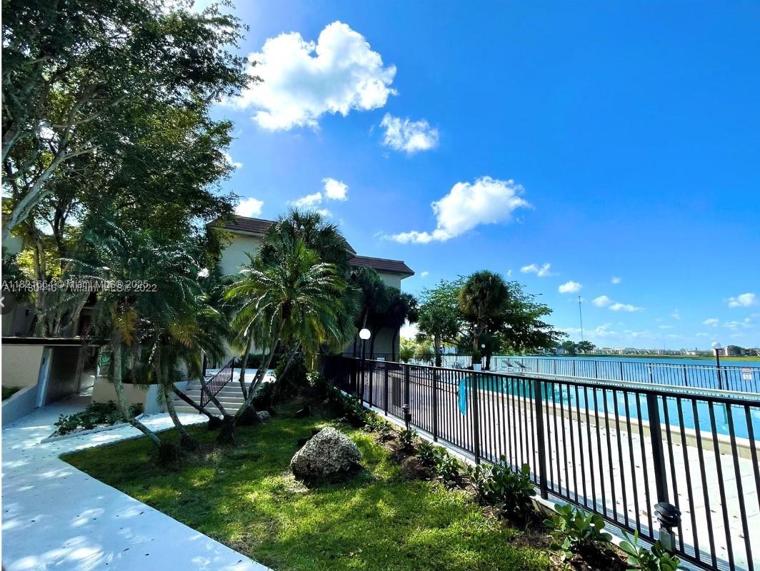 471 Ives Dairy Rd # 3 Unit: 206-3