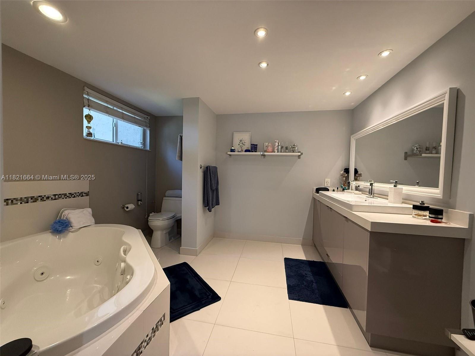 471 Ives Dairy Rd # 3 Unit: 206-3
