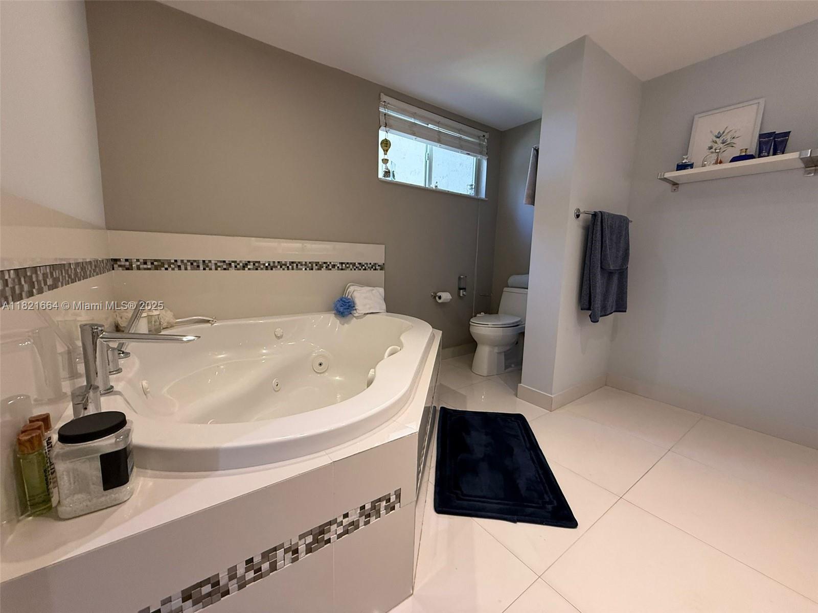 471 Ives Dairy Rd # 3 Unit: 206-3