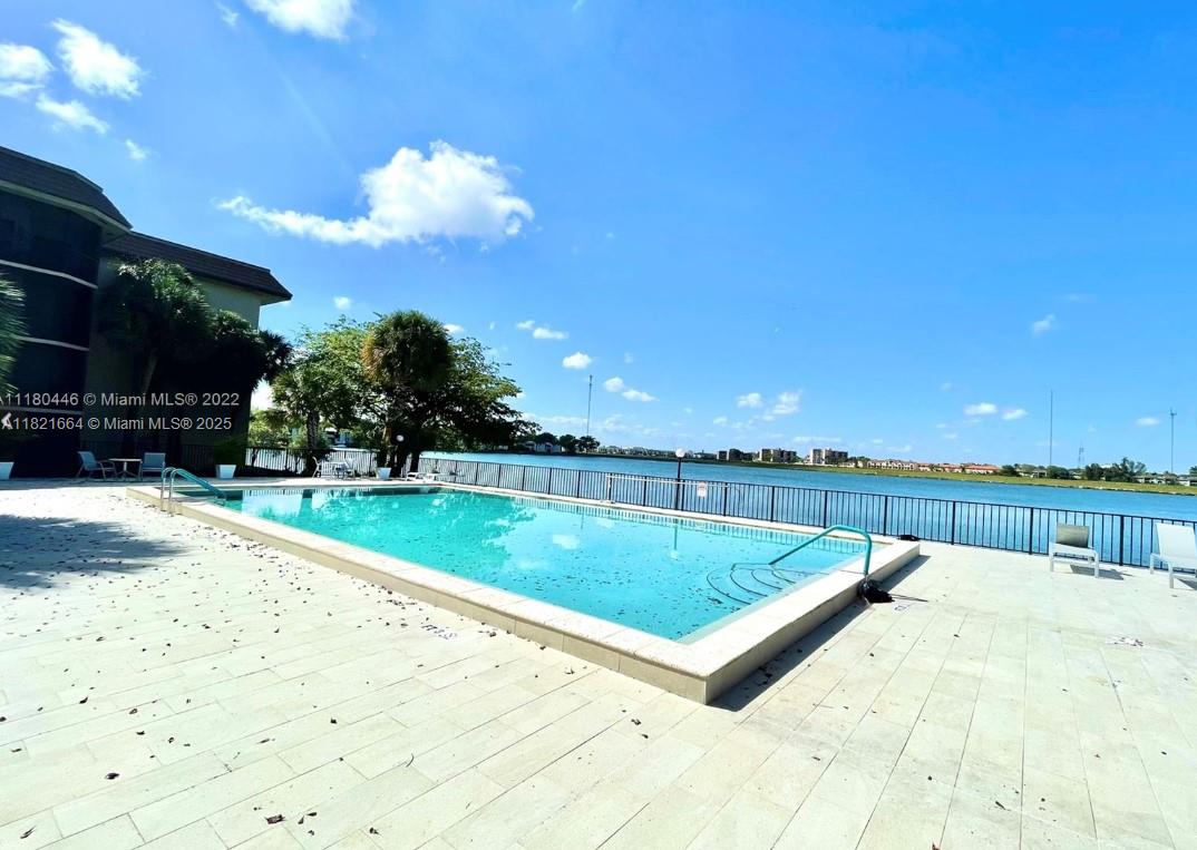 471 Ives Dairy Rd # 3 Unit: 206-3