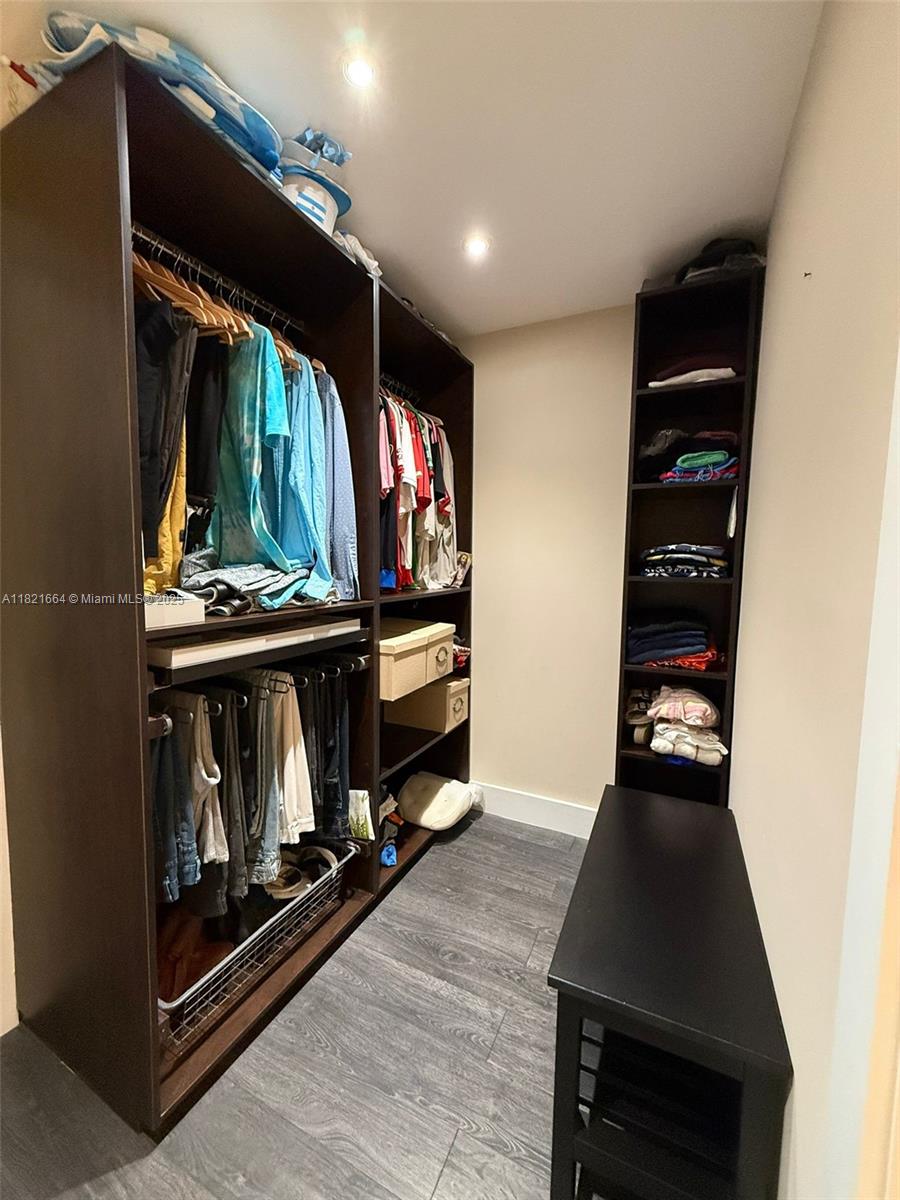 471 Ives Dairy Rd # 3 Unit: 206-3